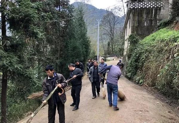 列忠村领导引领村庄迈向新辉煌